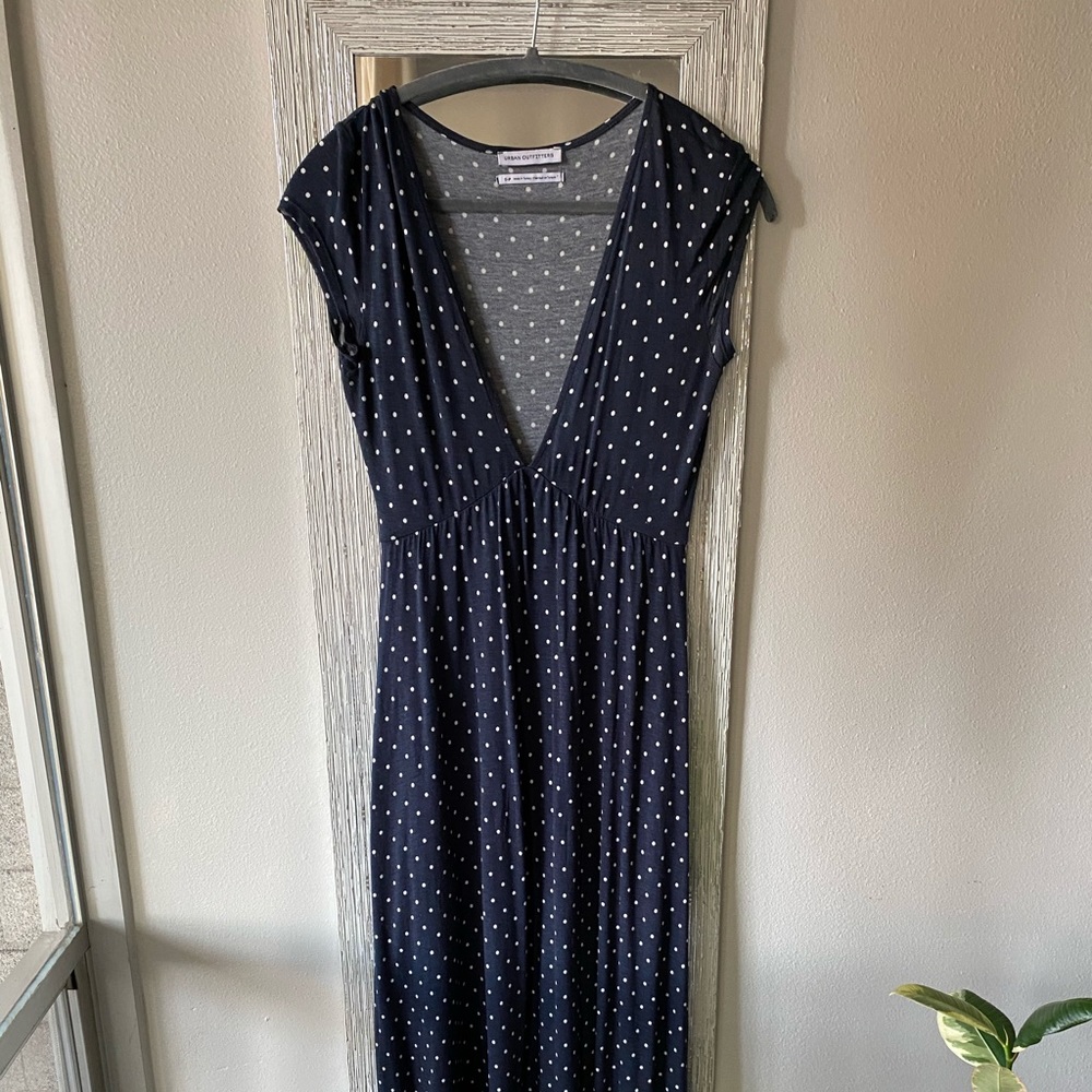 Very classy and yet sexy maxi dress from UO